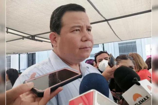 Retienen sueldos de 4 mil trabajadores públicos