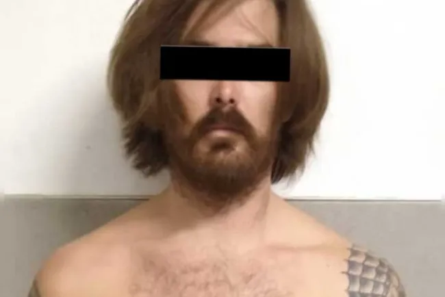 Sorprenden a persona dentro de un negocio; ocasionaba daños