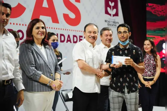 Nadie dejará sus estudios en Sonora por motivos económicos: ADM