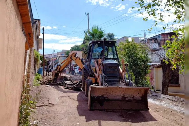 Pavimentarán calle que aparece ya pavimentada en colonia Altamira