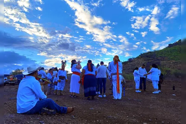 Piden por la Madre Tierra en el día del Solsticio