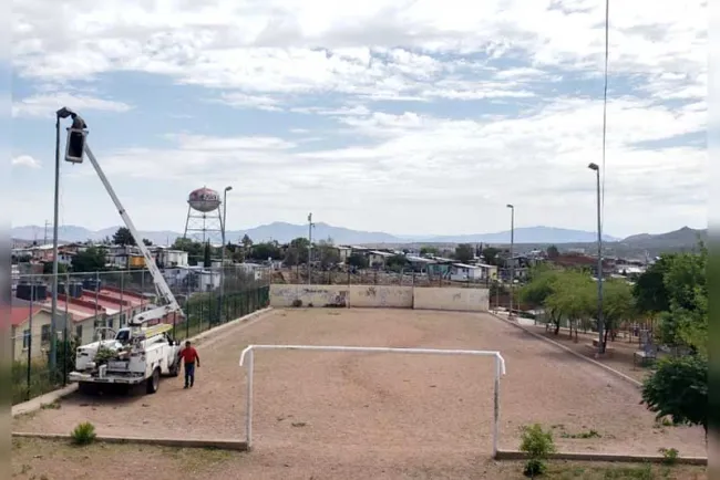 Rehabilitan espacios públicos en colonia las Terrazas.