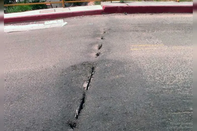 Denuncian daños en puente de Villa Sonora