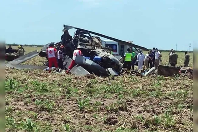 Se desploma helicóptero de Semar en Sinaloa; reportan nueve muertos