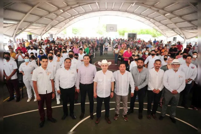 Apoya gobernador a las y los estudiantes de todo Sonora