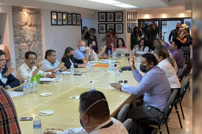 Aprueba cabildo importantes acuerdos y dictámenes