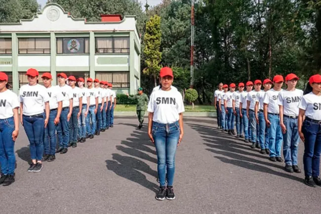 Quieren que servicio militar sea obligatorio para mujeres