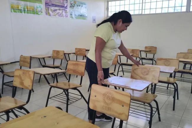 Preparan escuelas para regreso a clases
