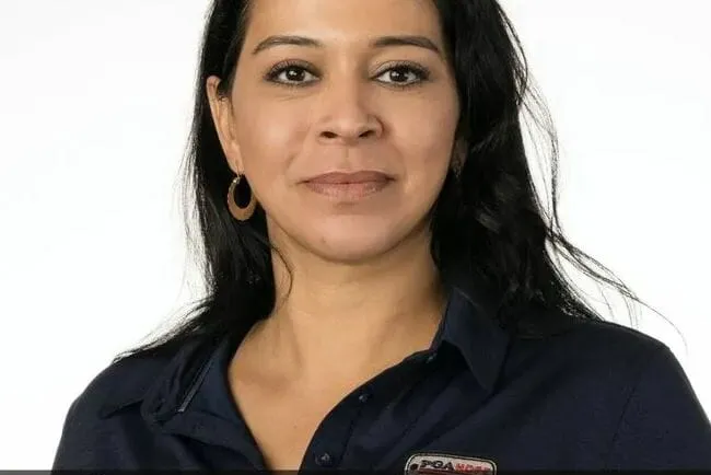 Honran a oficial muerta en tiroteo con banderas a media asta en Arizona