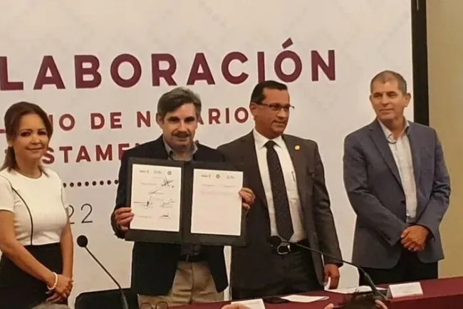 Firma Colegio de Notarios del Estado de Sonora convenio para Septiembre Mes del Testamento