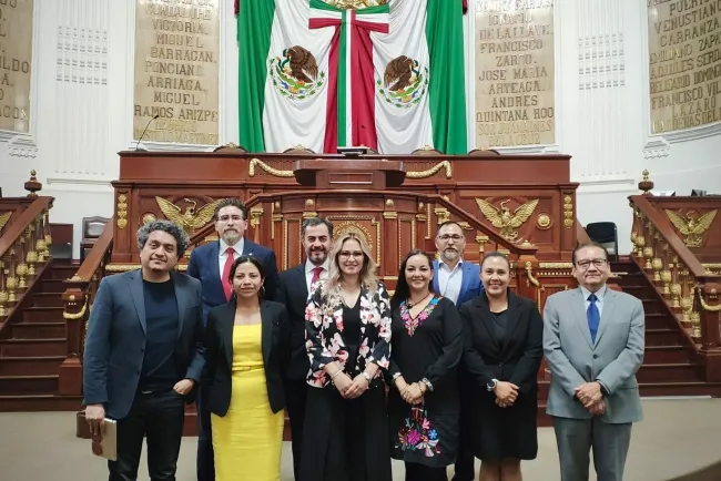 Participa Azalia Guevara en foro