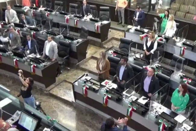 Congreso aprueba reforma del gobernador a Ley Ingrid