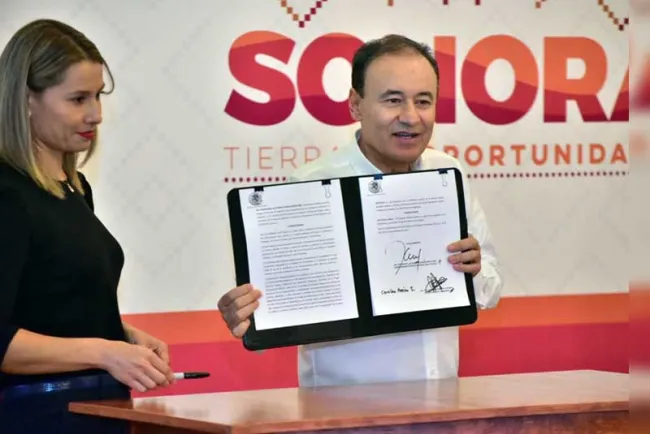 Firma ADM decreto para prohibir juegos pirotécnicos