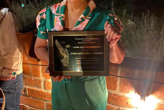 Recibe Directora de Salud Municipal el “Ángel de la Independencia”