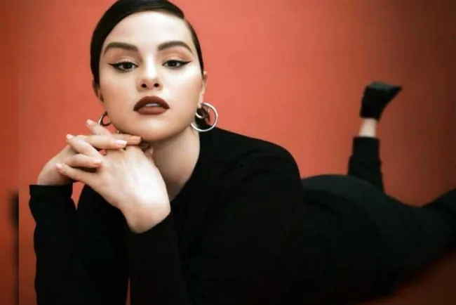 Habla Selena Gomez tras revelaciones de Hailey Bieber; “son viles y repugnantes”