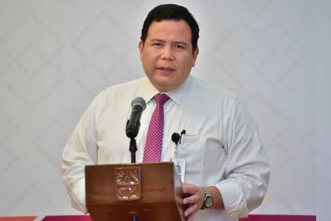 Inhabilitan a 52 funcionarios públicos del gobierno pasado