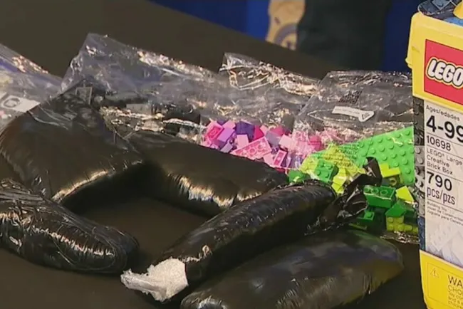 Trafican fentanilo en cajas de legos provenientes de México
