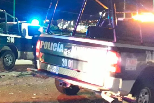 Llegan por gasolina y terminan asaltando a despachador