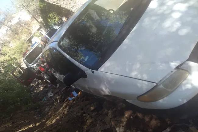 Encuentran vehículo embancado en la Buenos Aires