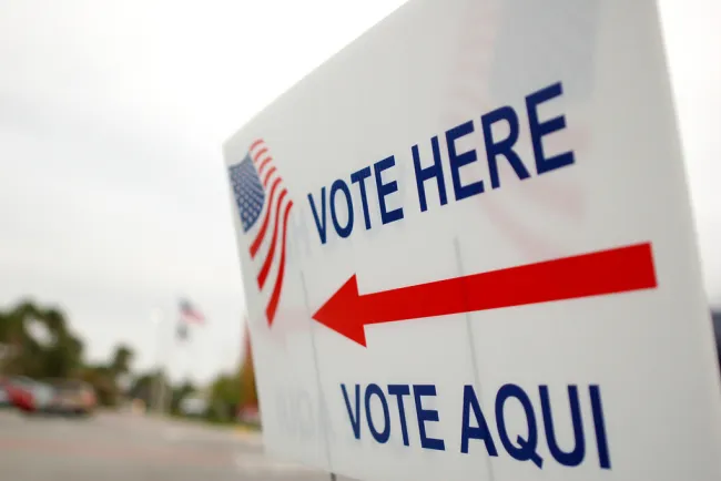 Optan latinos por voto hacia demócratas en EU