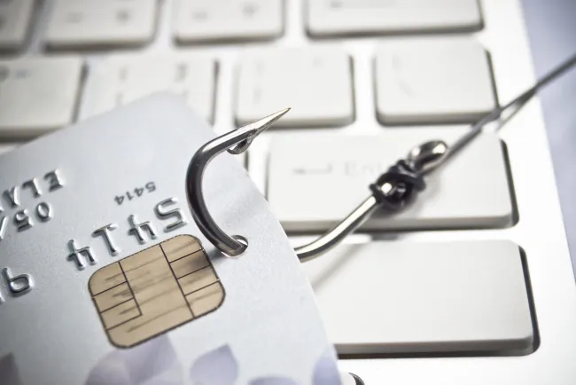 Alertan por fraudes cibernéticos en el Buen Fin