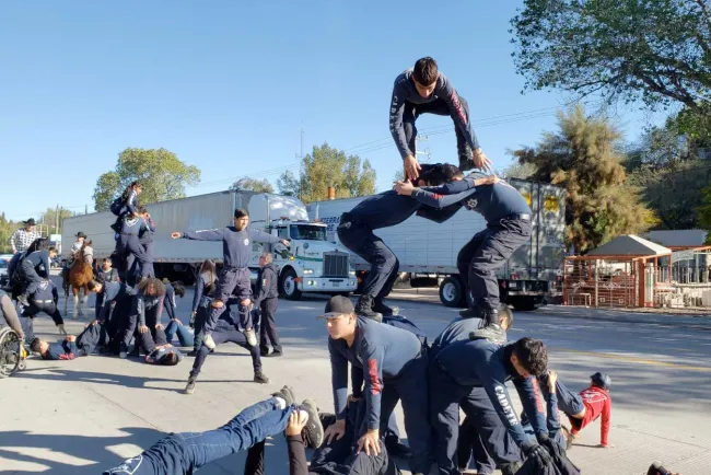 Realizan desfile conmemorativo en El Cíbuta
