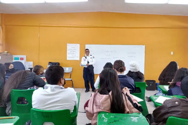Siguen impartiendo talleres de prevención en escuelas