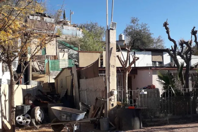 Encuentran cuerpo de mujer sin vida en El Rastro