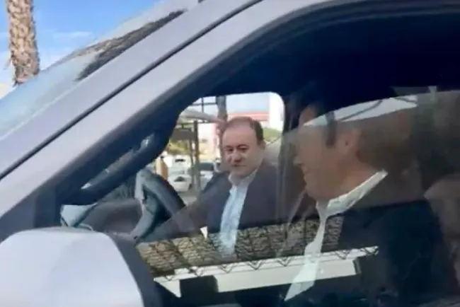 Reunión con Eduardo Bours fue para anticipar terrenos para plantas solares: Durazo