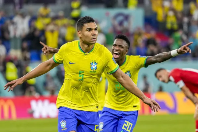 Brasil alcanza octavos de final