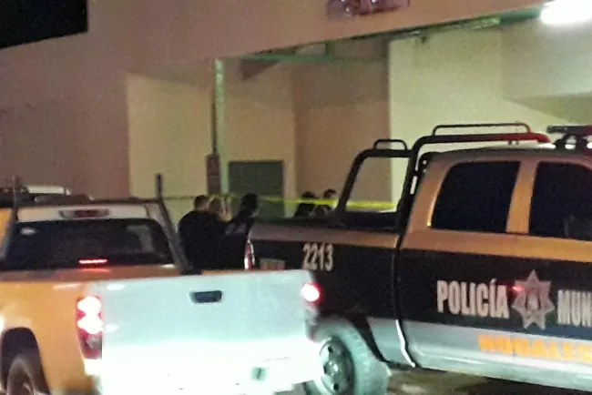 Hospitalizan a hombre tras ataque armado