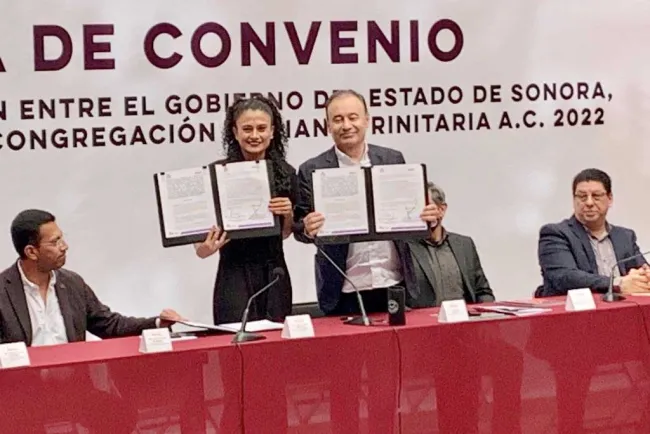 Firman convenio Gobierno y Ayuntamientos con Mariana Trinitaria