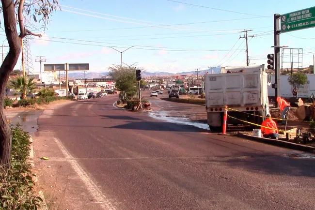Cerrarán salida de Nogales por trabajos de reparación de semáforos