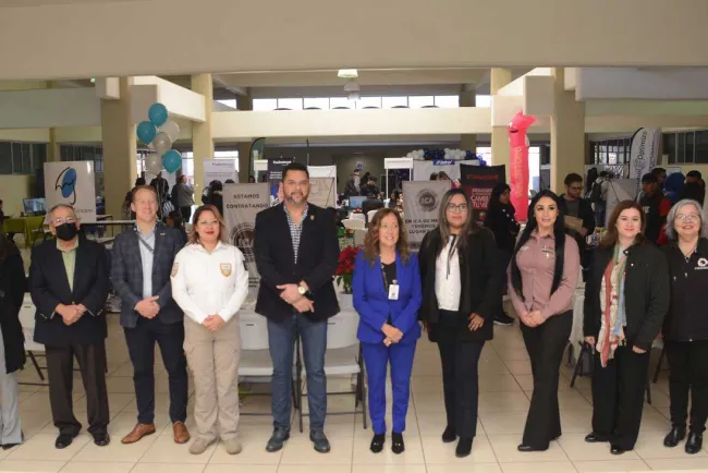 Ofertan más de 2 mil vacantes durante Feria del Empleo