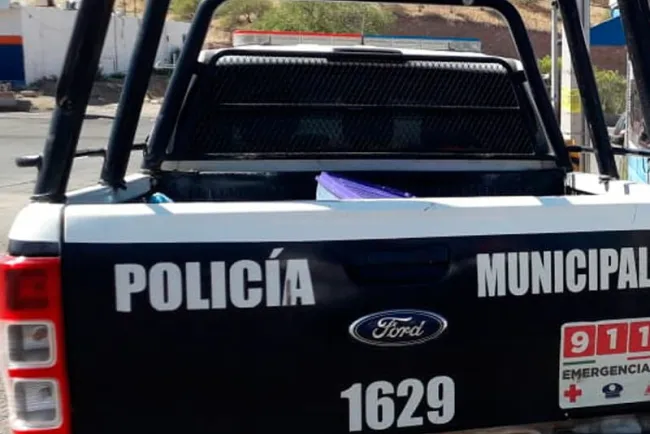 Agreden y amenazan a mujer