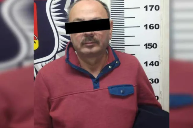 Arrestan a adulto mayor por conducir en estado inconveniente