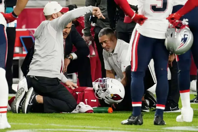 Cards pierden a Murray
