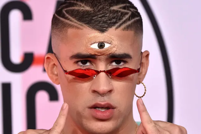 Llama AMLO a Bad Bunny a dar concierto en el Zócalo