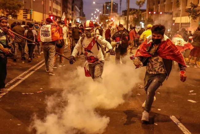 Quieren sacar a mexicanos de Perú