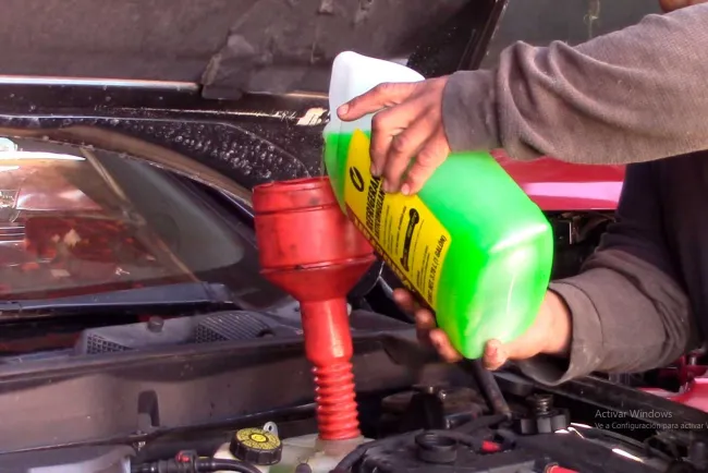 Recomiendan dar mantenimiento a autos en temporada de invierno