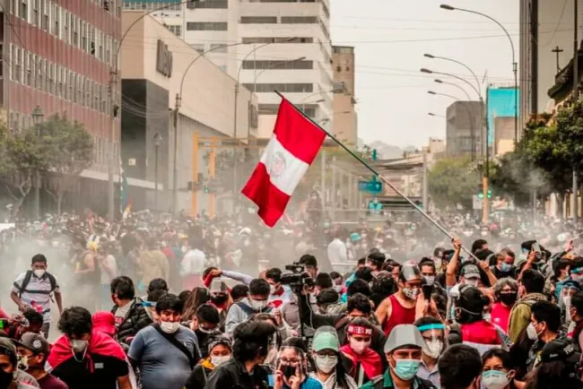 Señalan a EU de intervenir en crisis política de Perú
