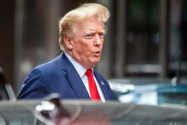 Recomiendan que Trump no tener cargos públicos
