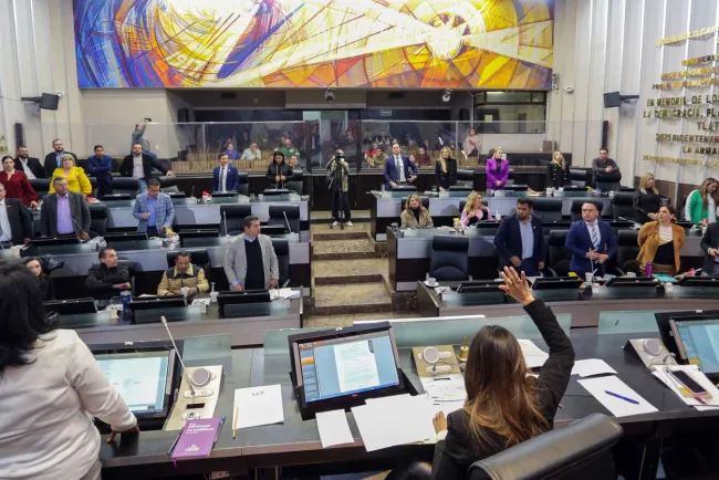 Autoriza Congreso contratación de crédito y refinanciamiento de deuda