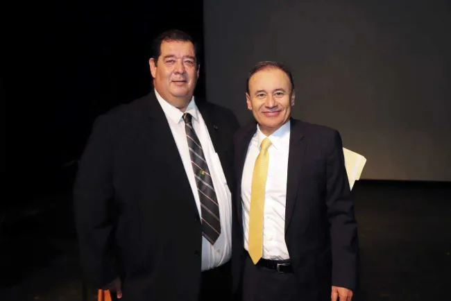 Impulsa gobernador proyectos entre Nogales, Sonora y Arizona