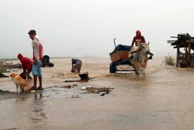 Sube a 51 la cifra de muertos por inundaciones en Filipinas