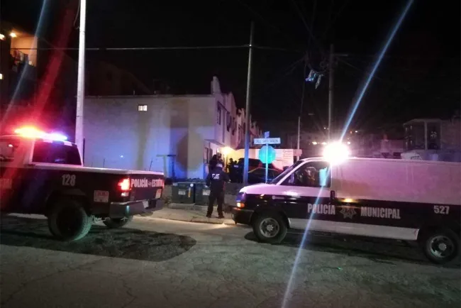‘Levanta’ comando armado a adulto mayor