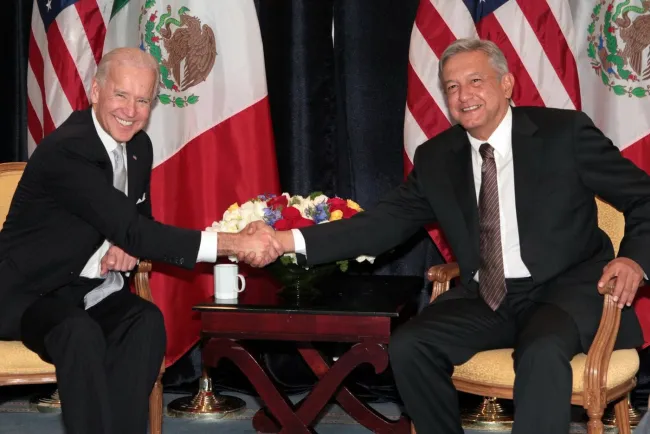 Agradece AMLO a Biden por elegir el AIFA para llegar a México