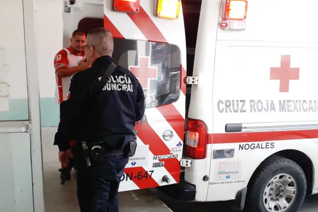 Abandonan familiares a persona y fallece en hospital