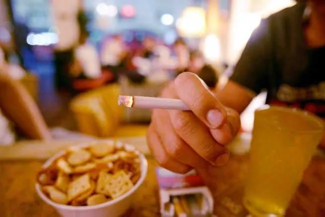 Buscarán amparos restauranteros contra Ley de Control de Tabaco