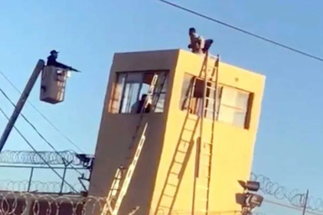 Cesan a director de Cereso de Agua Prieta tras intento de suicidio de reo